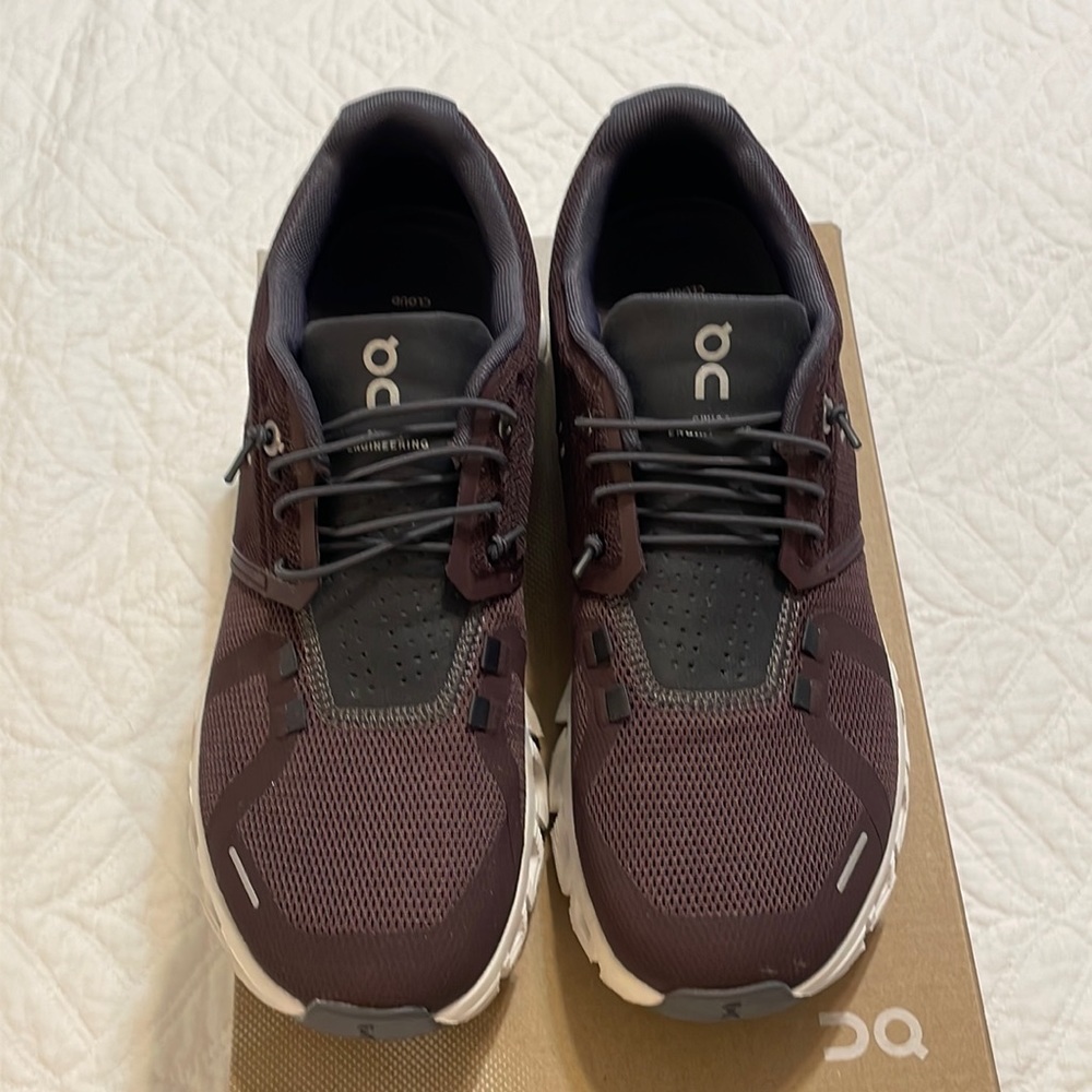 On Cloud Mulberry Eclipse running shoes